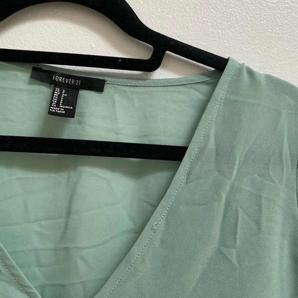 Forever 21 V-neck Chiffon Long Sleeve Blouse S - Picture 2 of 4